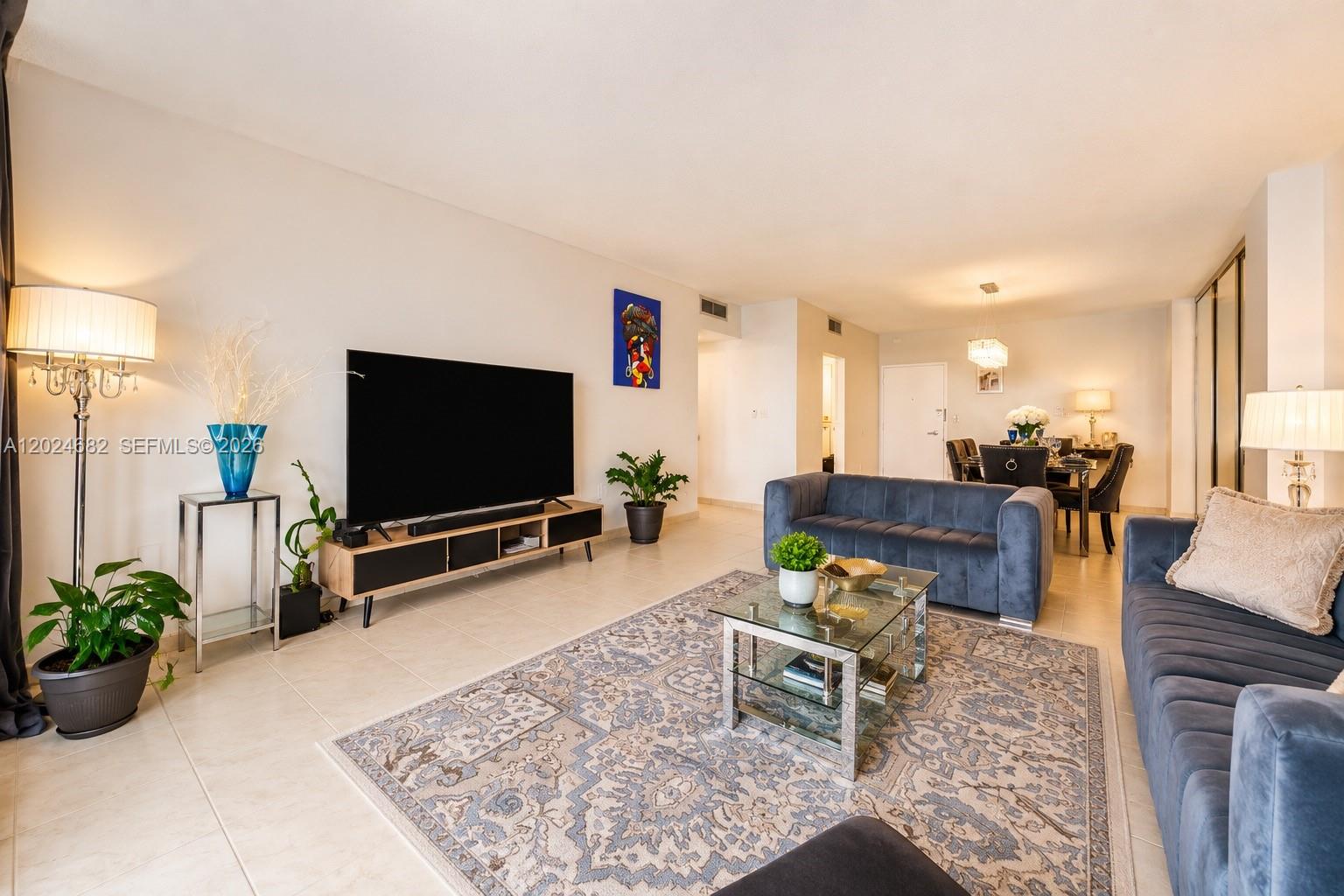 ARLEN HOUSE CONDO - Residential
