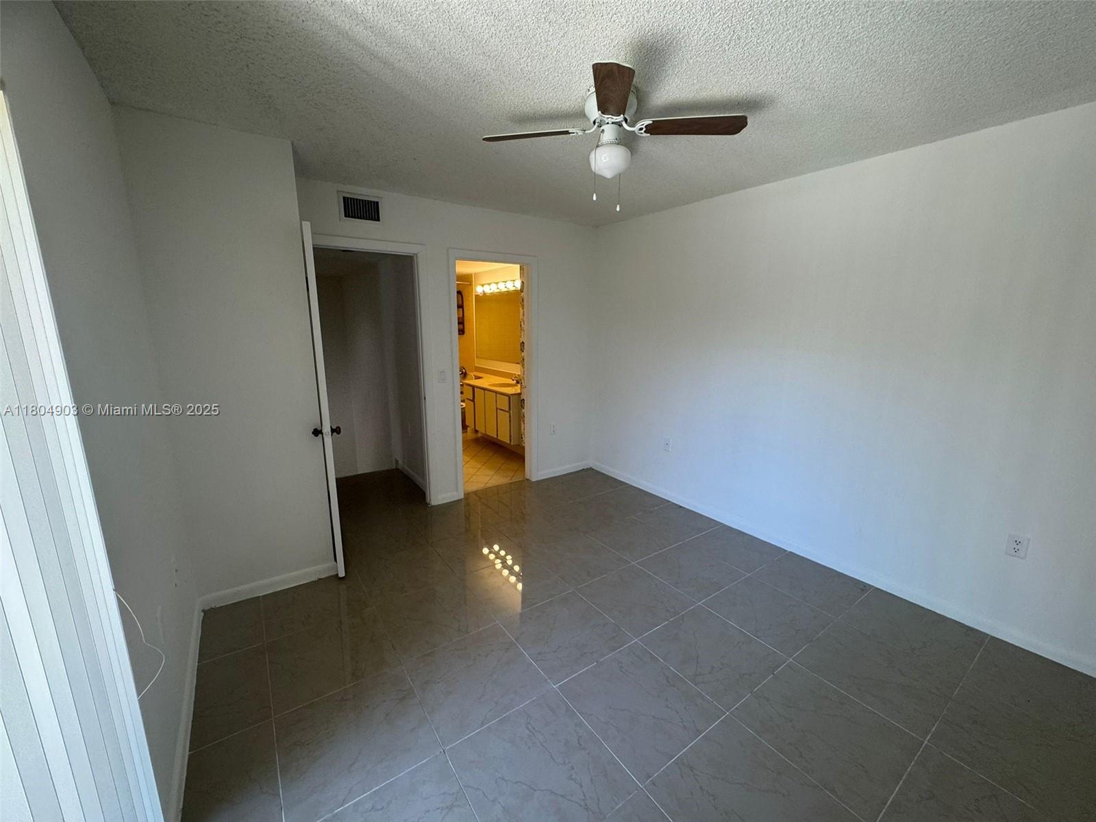 WATERSIDE LUXURY TOWNHOME - Residential Lease