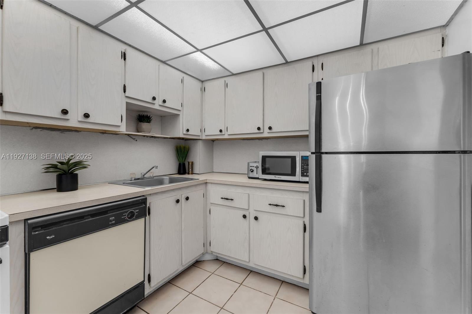 WOODSIDE APTS CONDO - Residential Lease