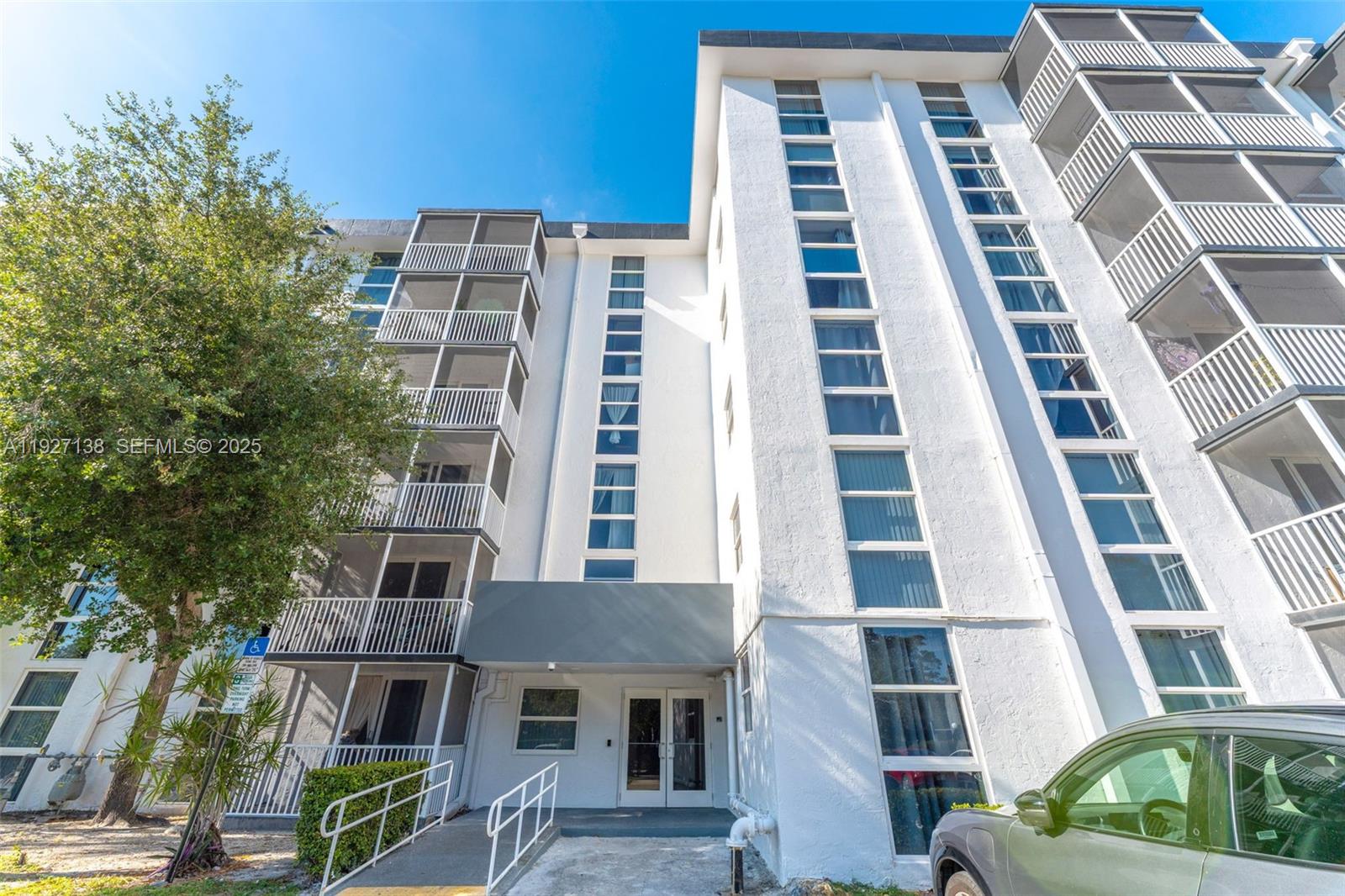 WOODSIDE APTS CONDO - Residential Lease