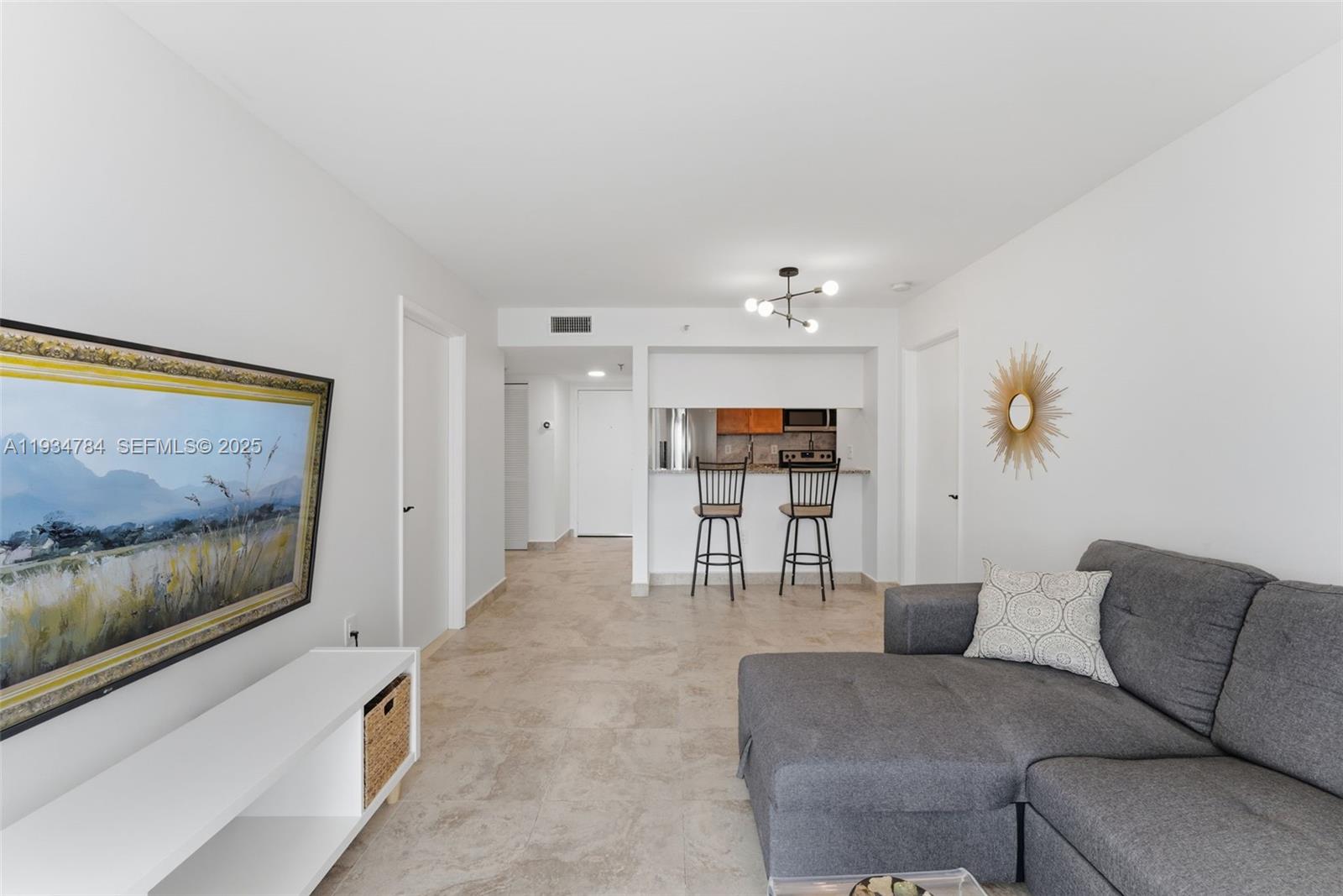 MADISON DOWNTOWN CONDO - Residential