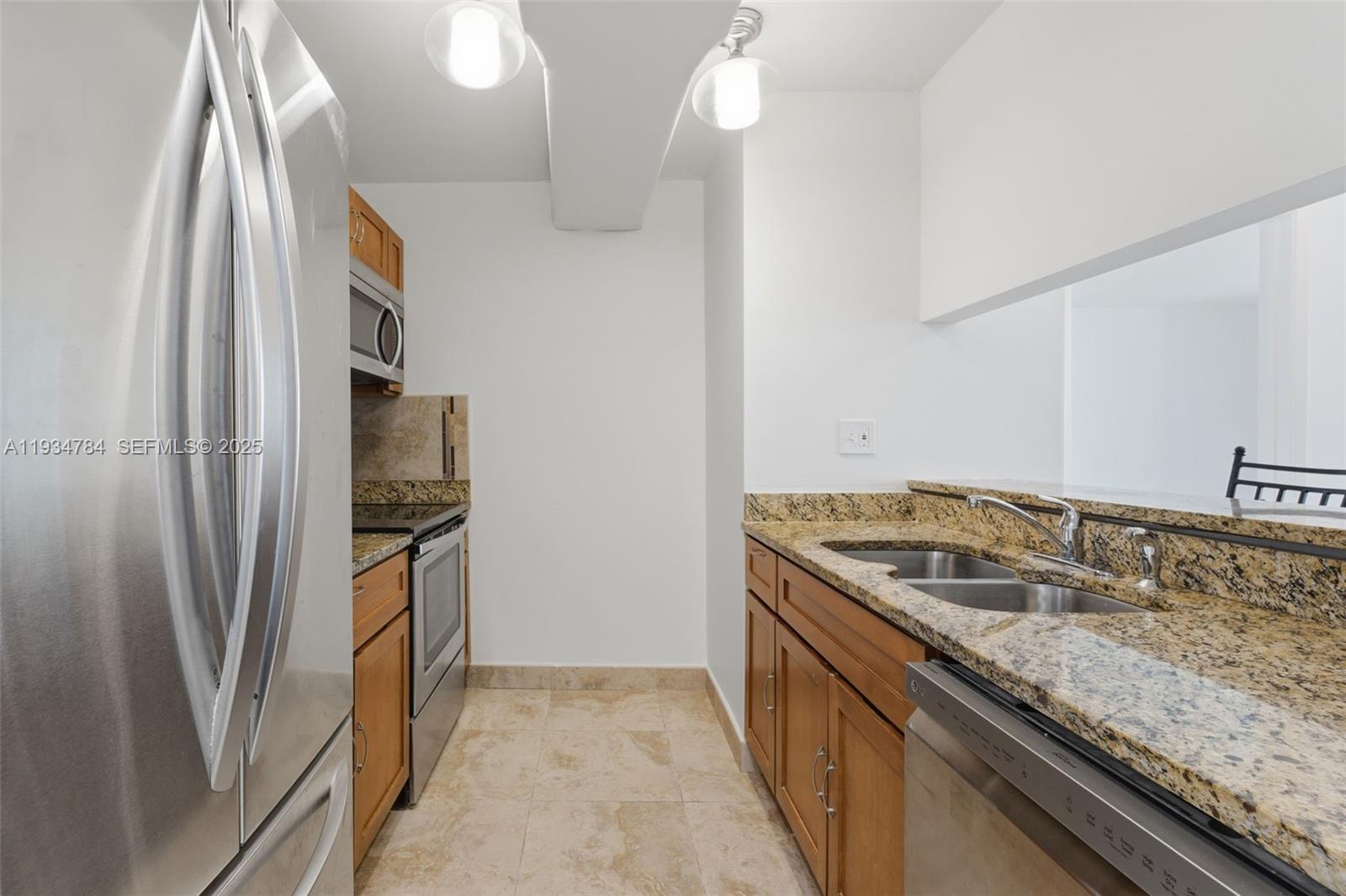 MADISON DOWNTOWN CONDO - Residential