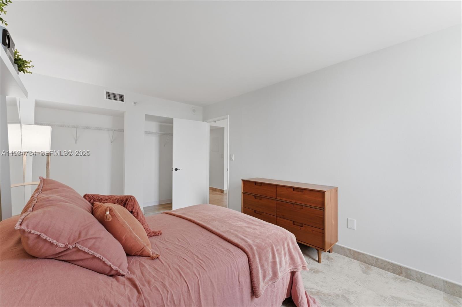 MADISON DOWNTOWN CONDO - Residential