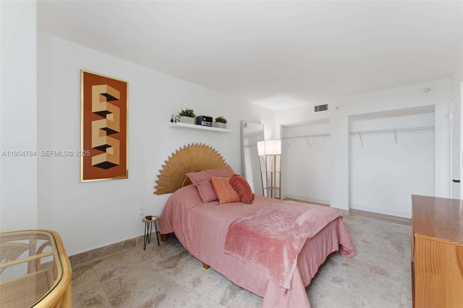 MADISON DOWNTOWN CONDO - Residential