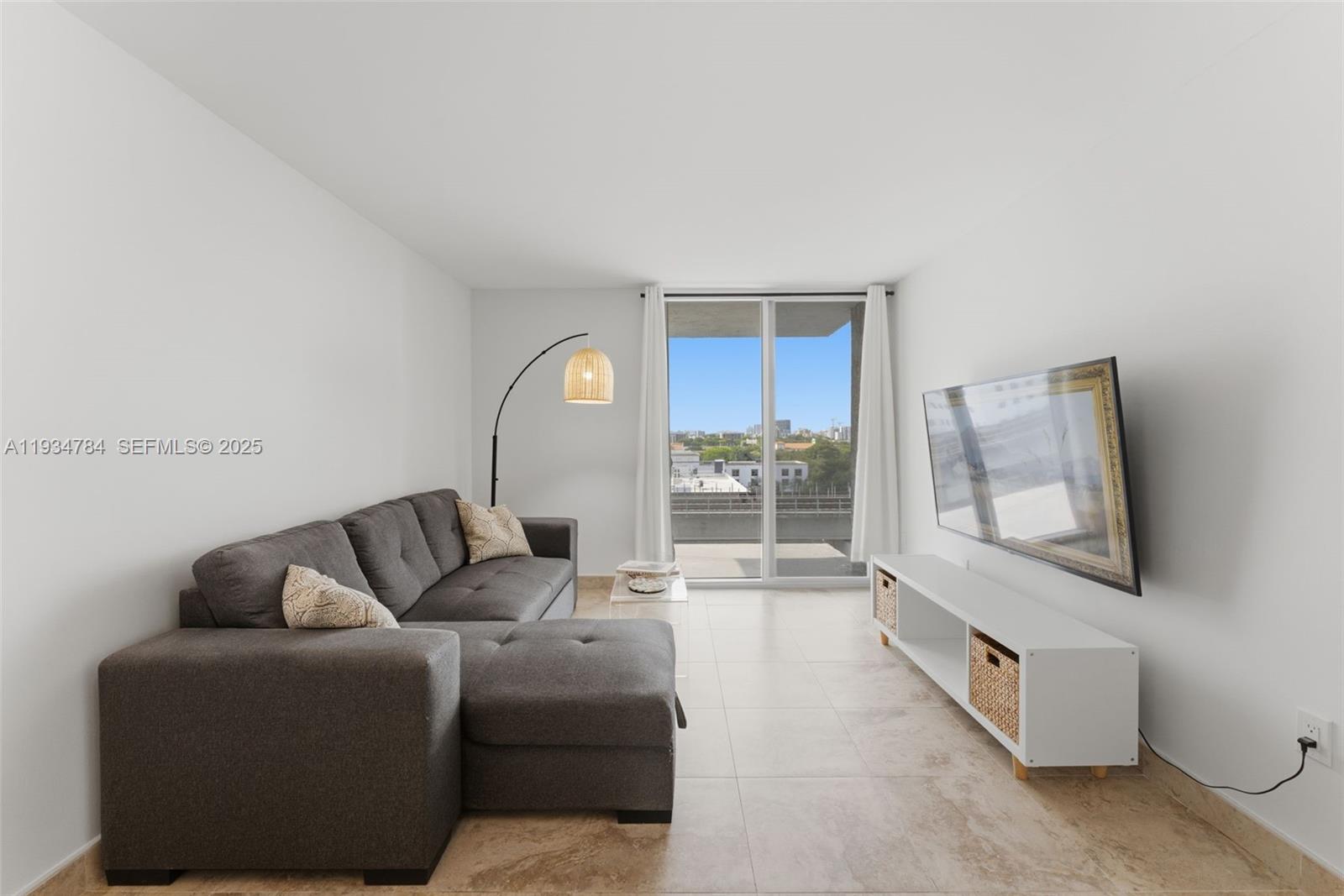 MADISON DOWNTOWN CONDO - Residential