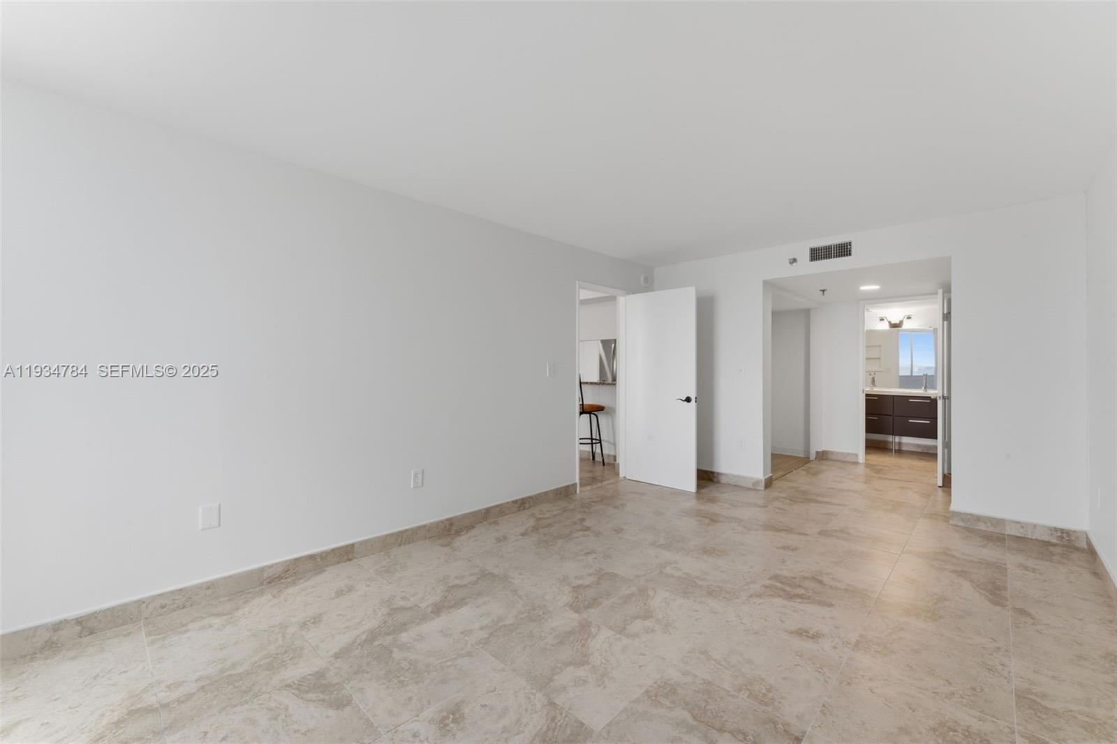 MADISON DOWNTOWN CONDO - Residential