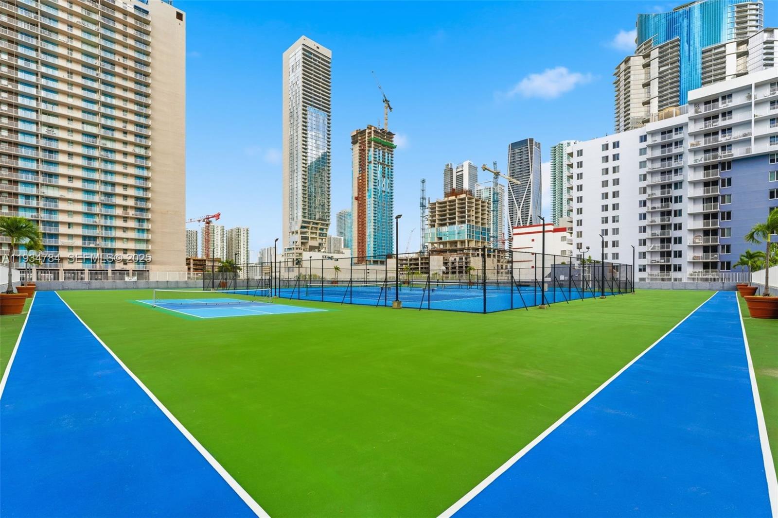 MADISON DOWNTOWN CONDO - Residential