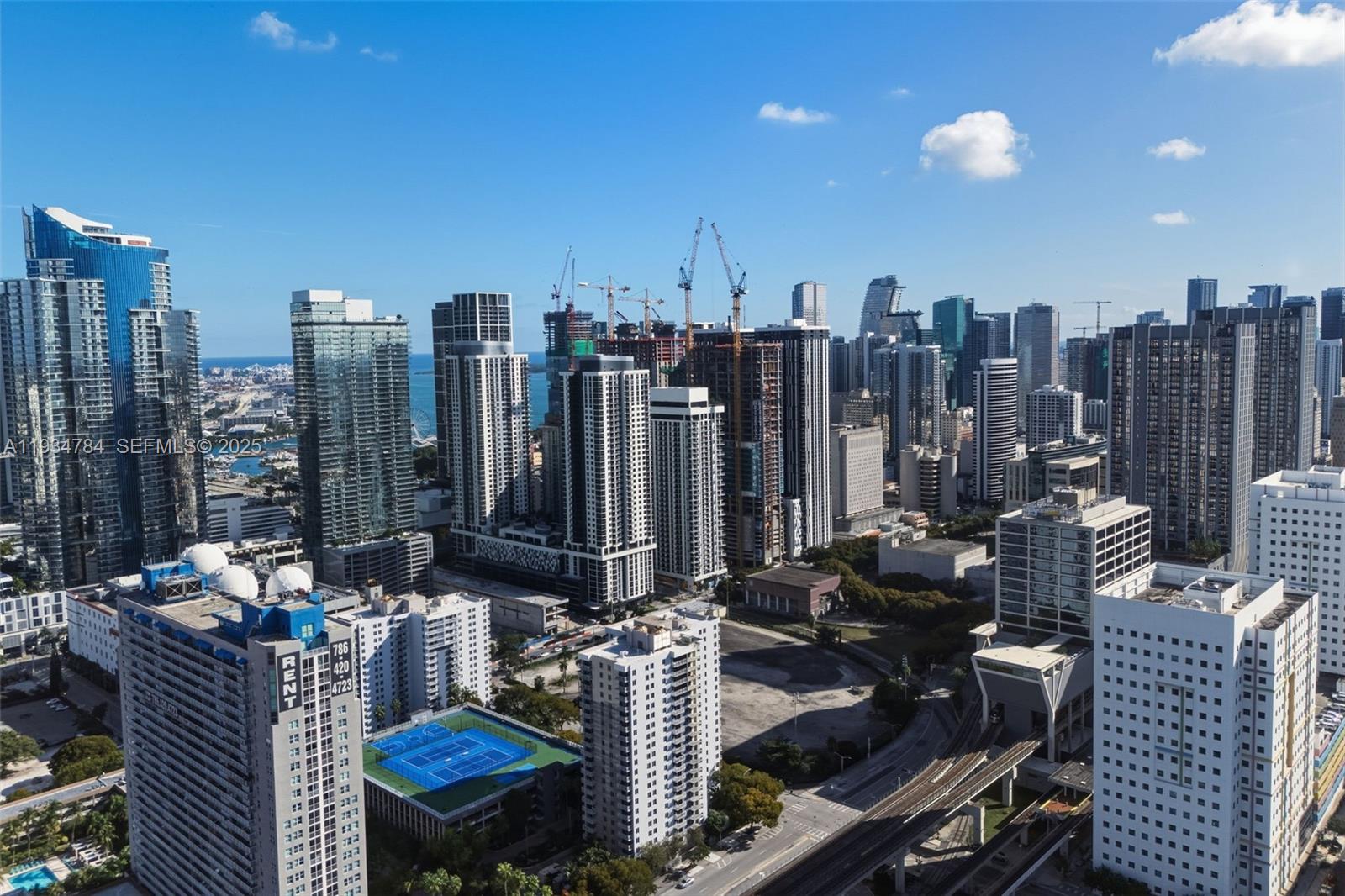 MADISON DOWNTOWN CONDO - Residential