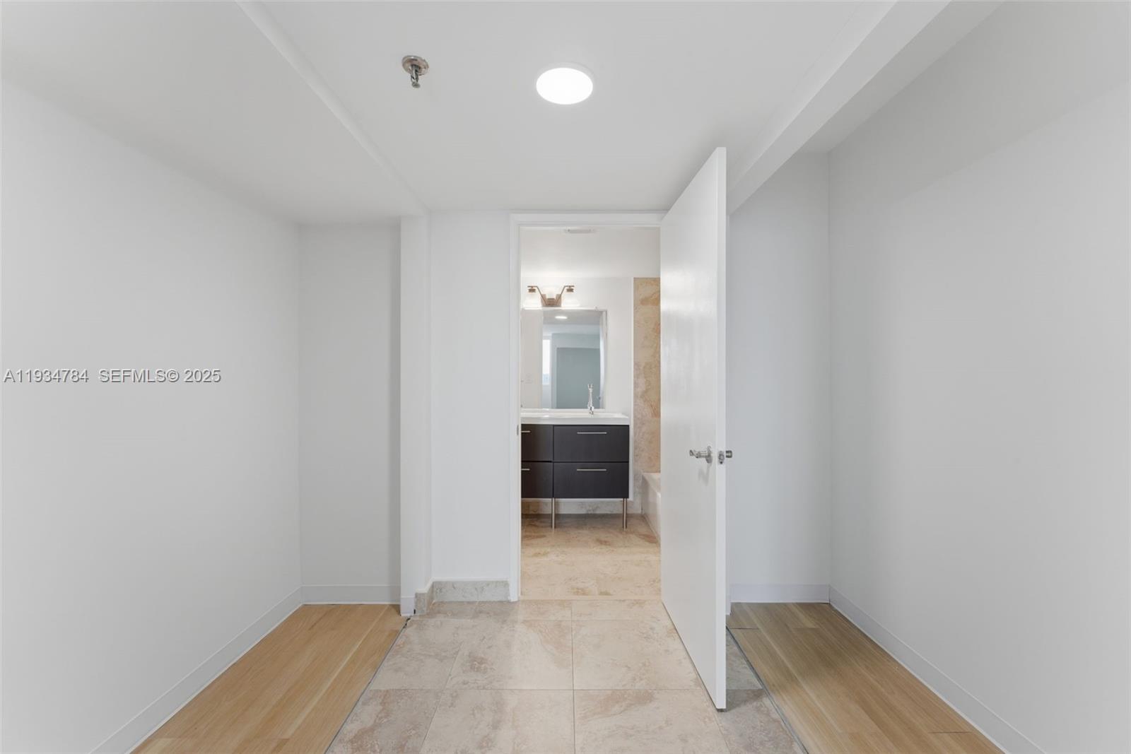 MADISON DOWNTOWN CONDO - Residential