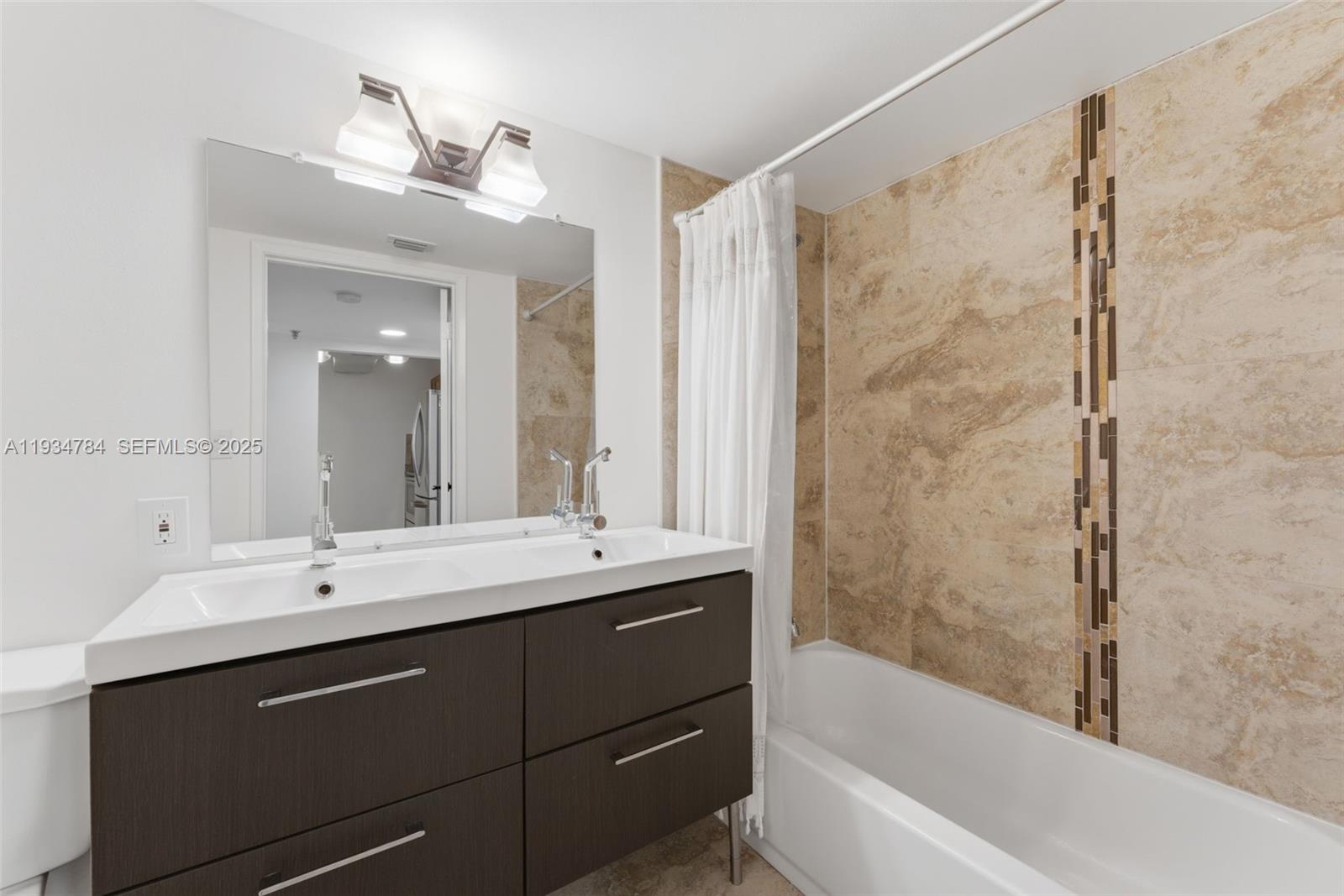 MADISON DOWNTOWN CONDO - Residential