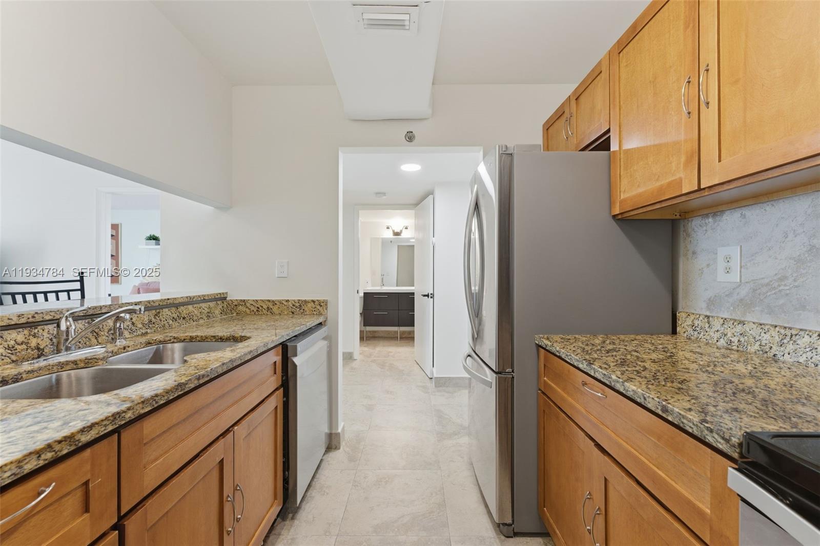 MADISON DOWNTOWN CONDO - Residential
