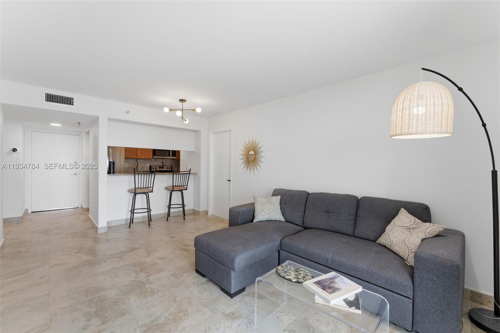 MADISON DOWNTOWN CONDO - Residential