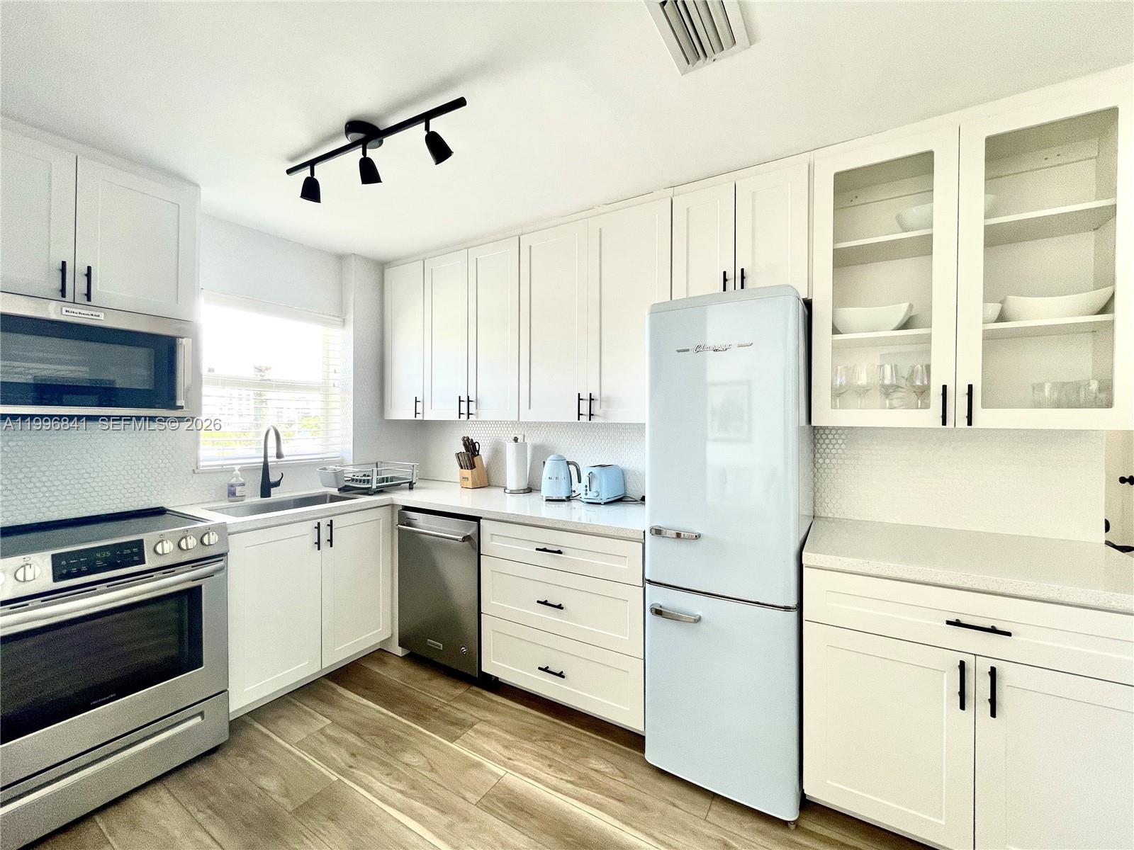 MERIDIAN PLAZA CONDO - Residential Lease