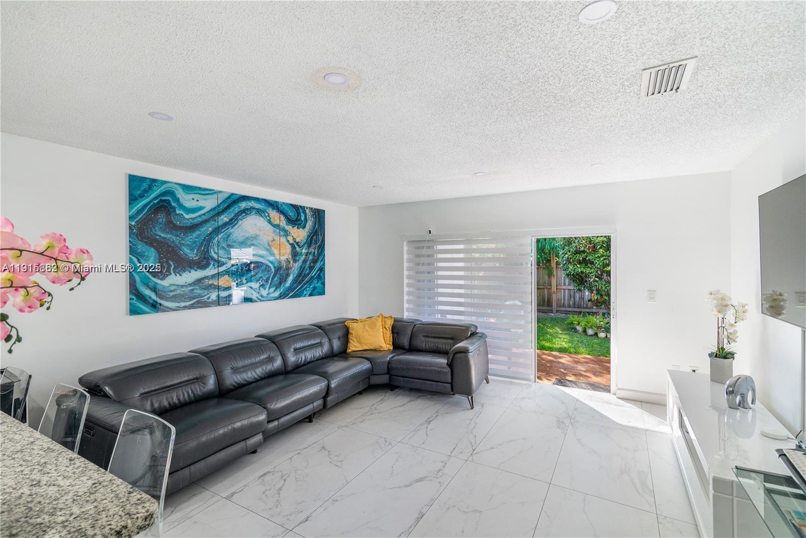 ISLAS CANARIAS HOMES - Residential