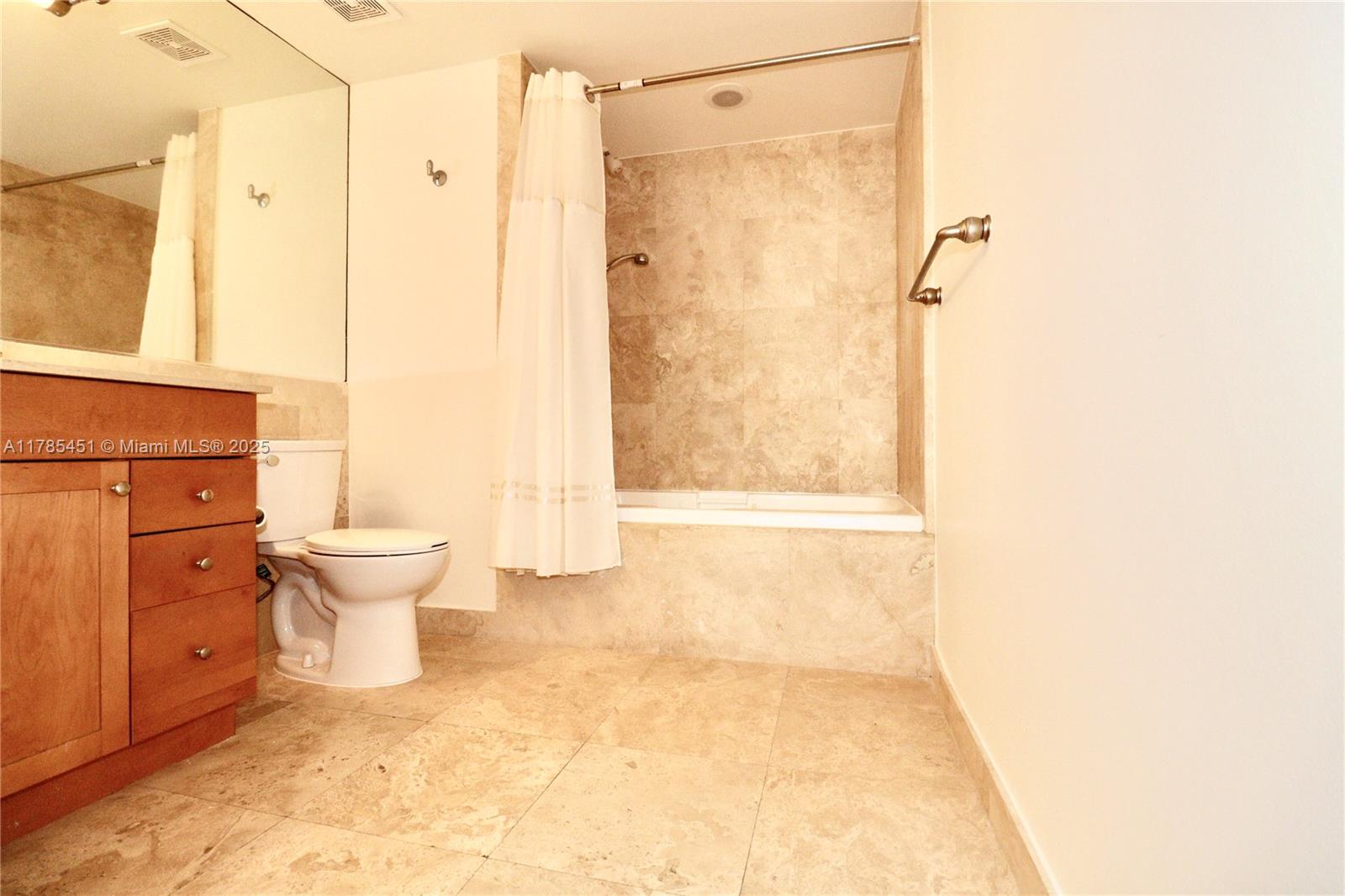 PALMETTO PLACE CONDO - Residential Lease