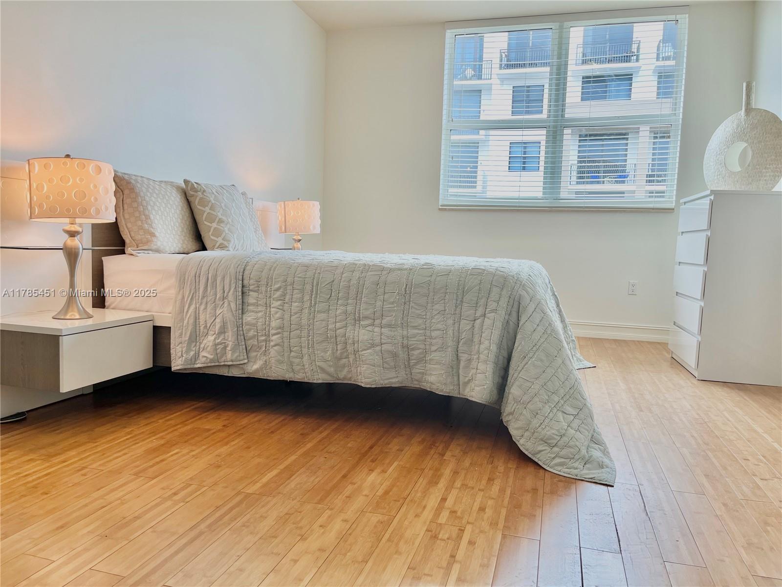 PALMETTO PLACE CONDO - Residential Lease