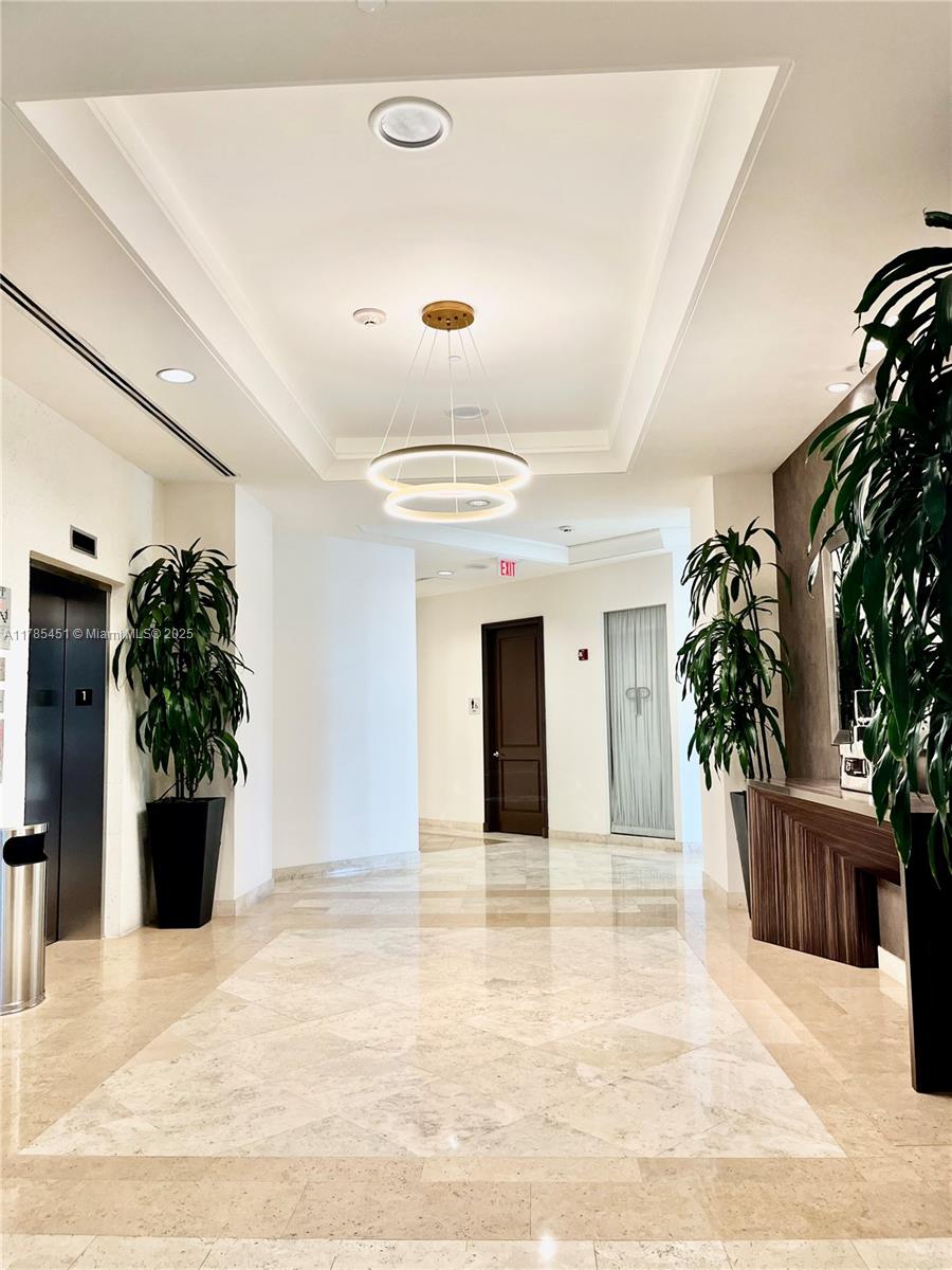 PALMETTO PLACE CONDO - Residential Lease