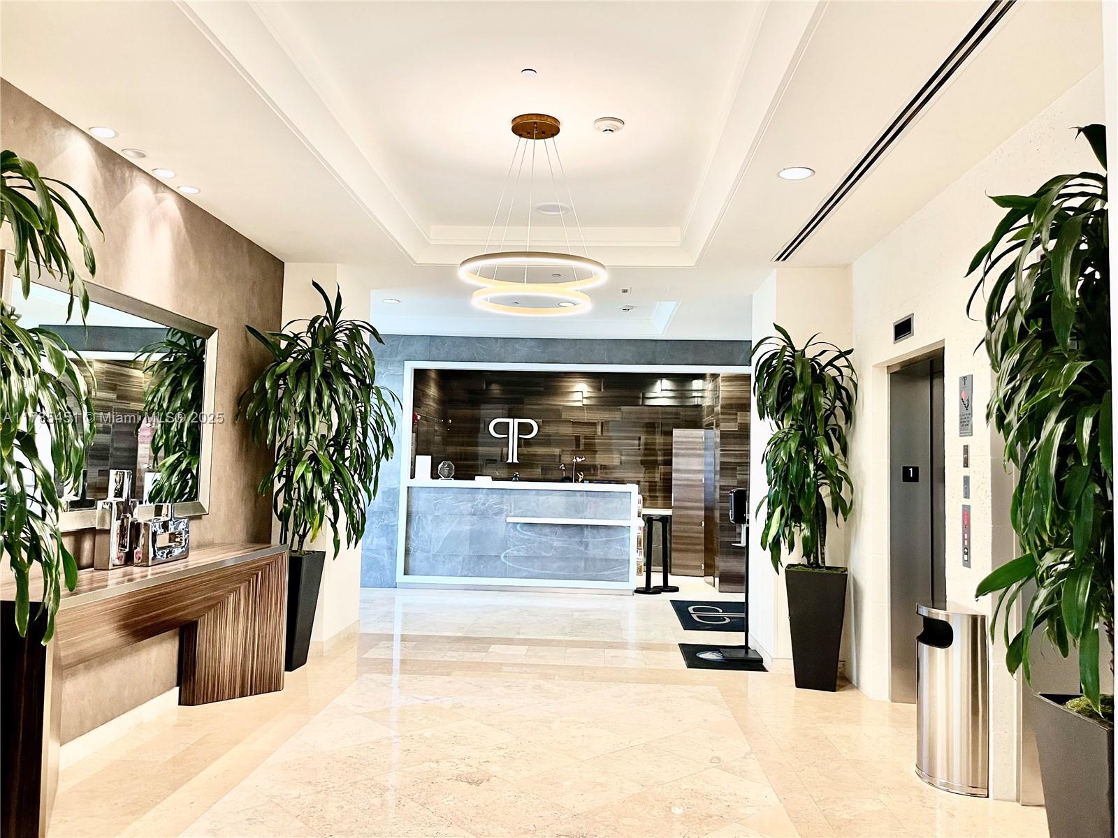 PALMETTO PLACE CONDO - Residential Lease