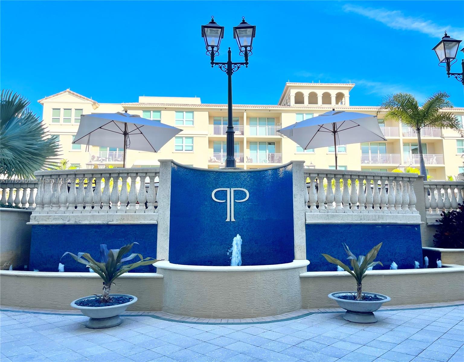 PALMETTO PLACE CONDO - Residential Lease
