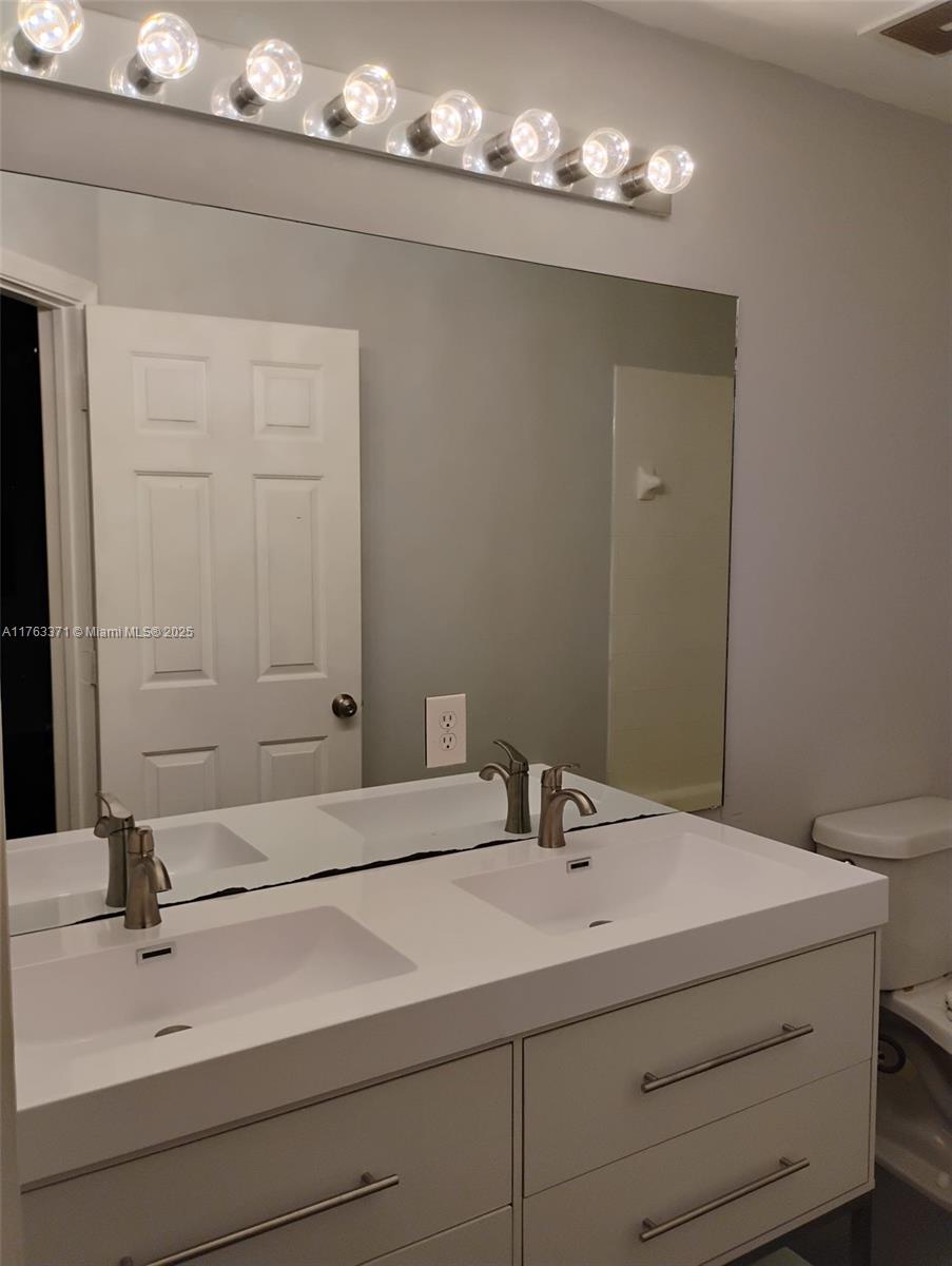 SHOMA TOWNHOMES AT ROYAL - Residential