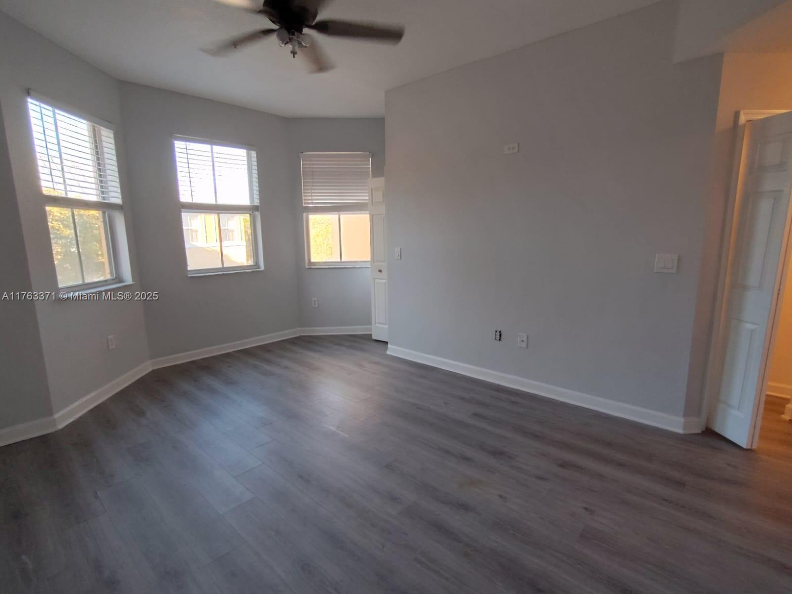 SHOMA TOWNHOMES AT ROYAL - Residential