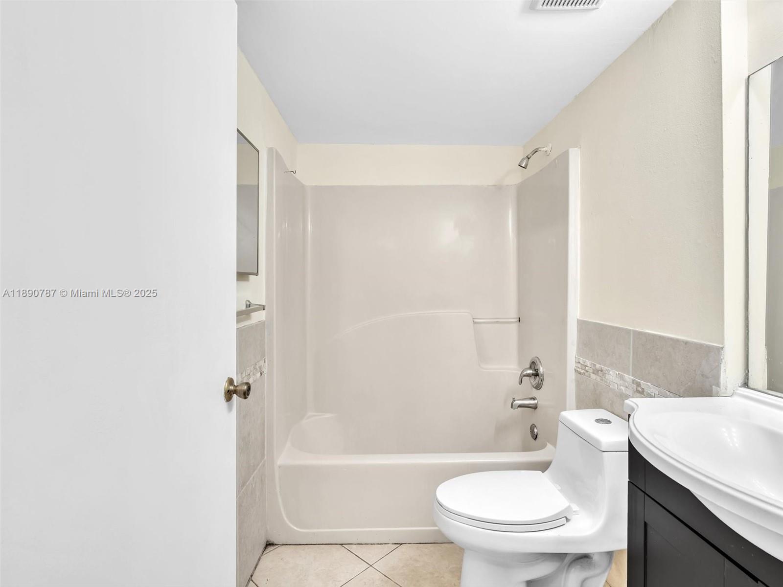 LAKEWOOD AT EMERALD HILLS - Residential Lease