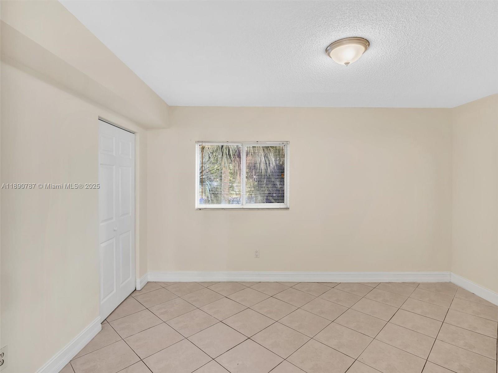 LAKEWOOD AT EMERALD HILLS - Residential Lease