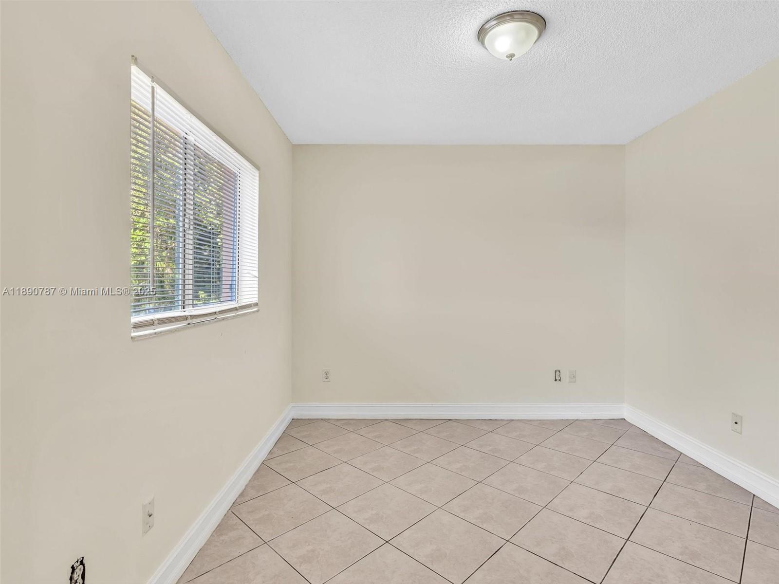 LAKEWOOD AT EMERALD HILLS - Residential Lease