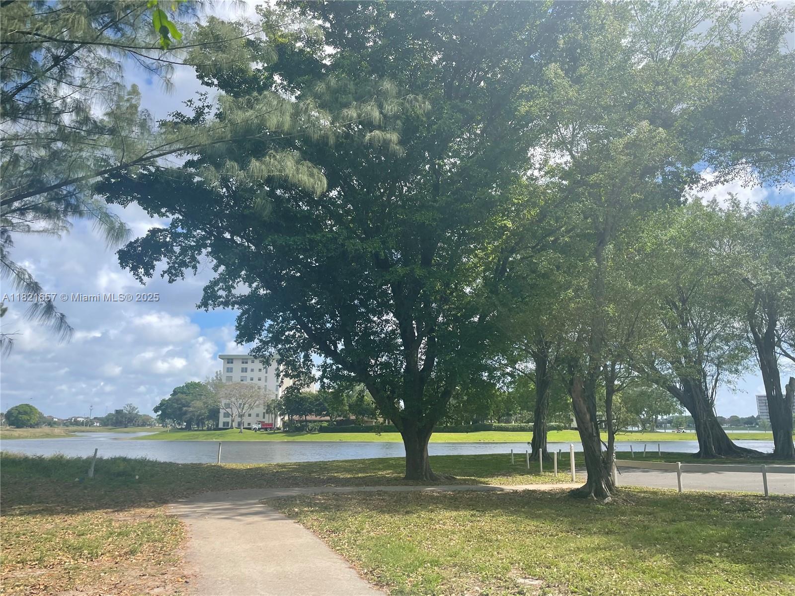 NO 7 PALM-AIRE COUNTRY CL - Residential