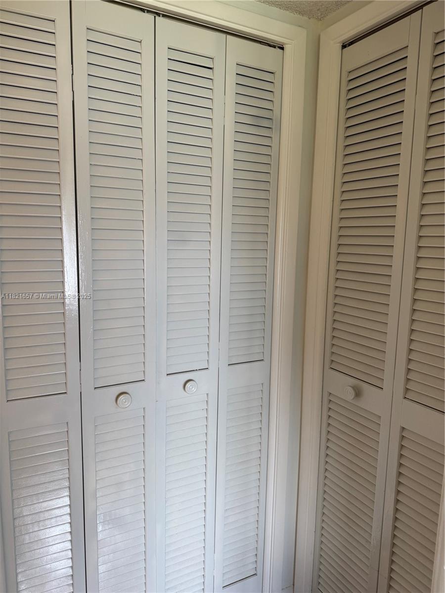 NO 7 PALM-AIRE COUNTRY CL - Residential