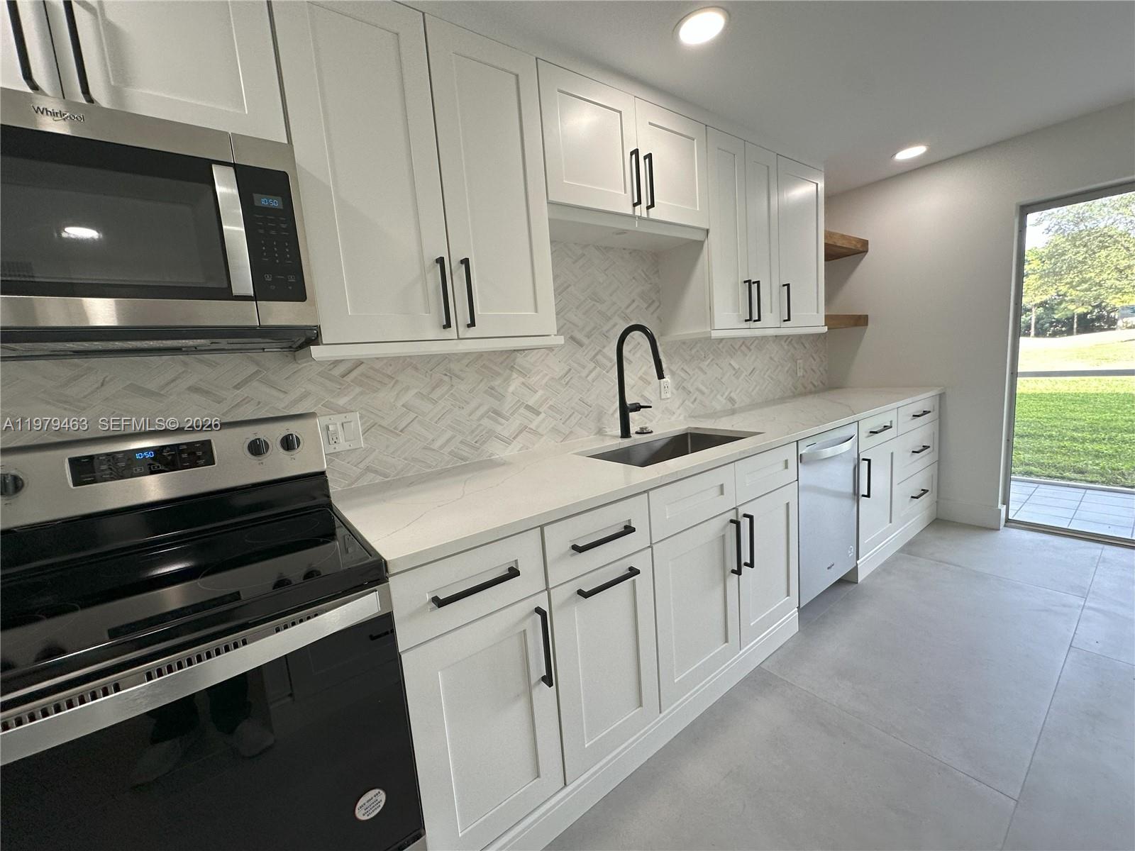 TANGERINE CONDOMINIUM SEV - Residential