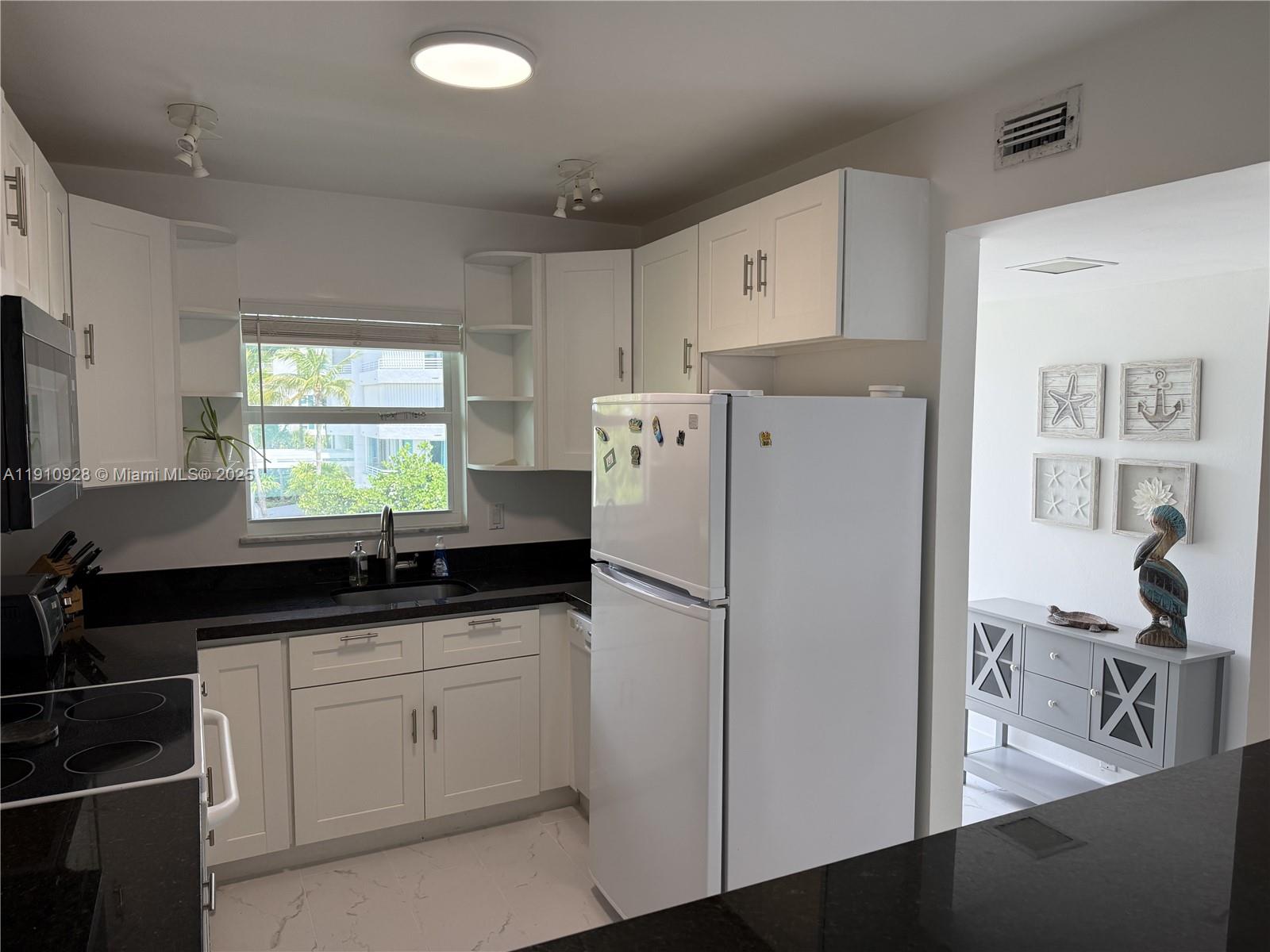 JADE BEACH VILLAS CONDO - Residential Lease