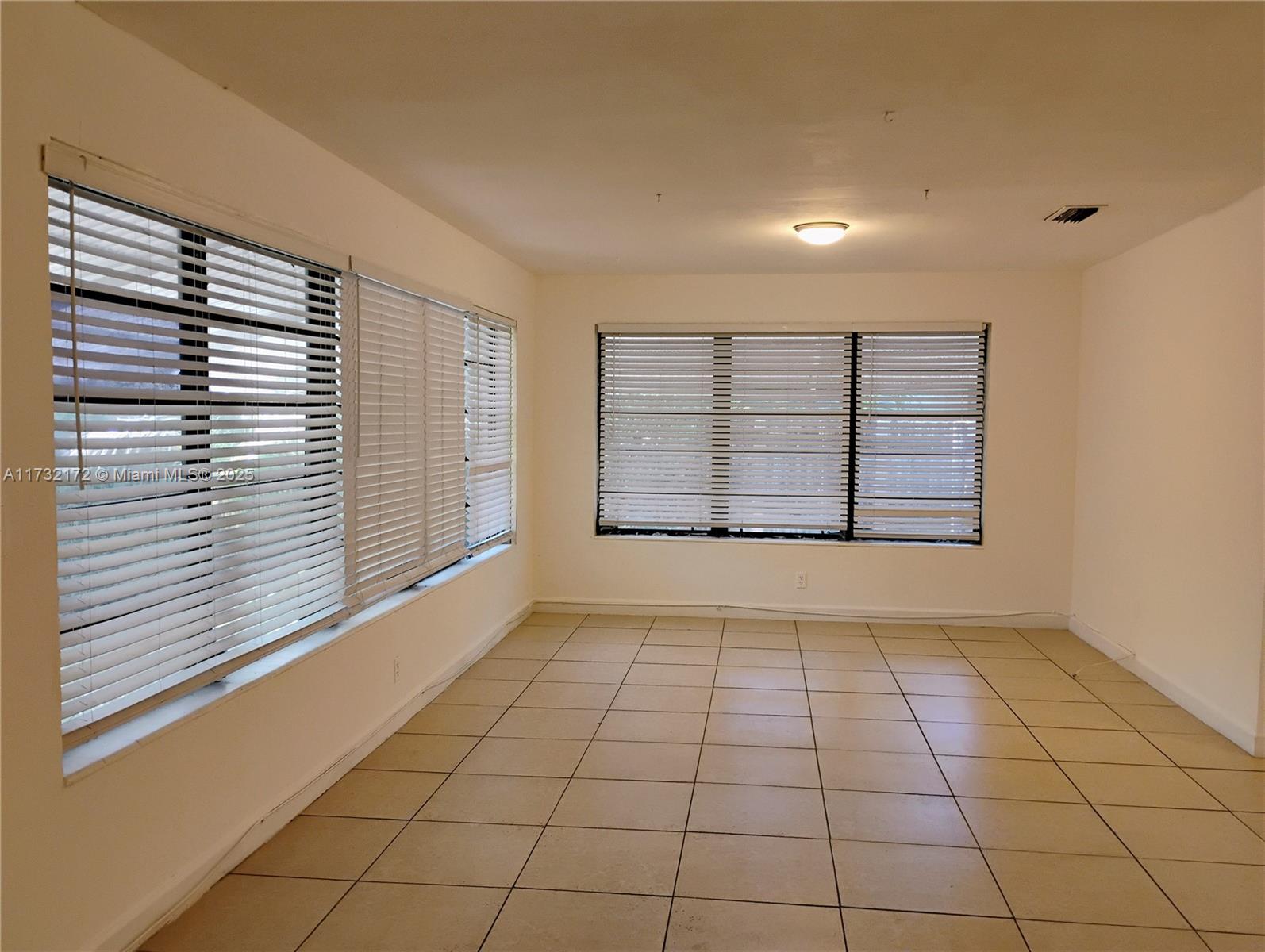 BREEZESWEPT ESTATES 1ST A - Residential Lease