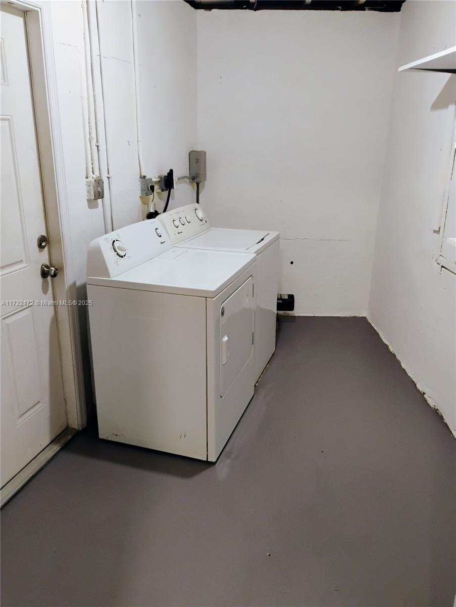 BREEZESWEPT ESTATES 1ST A - Residential Lease