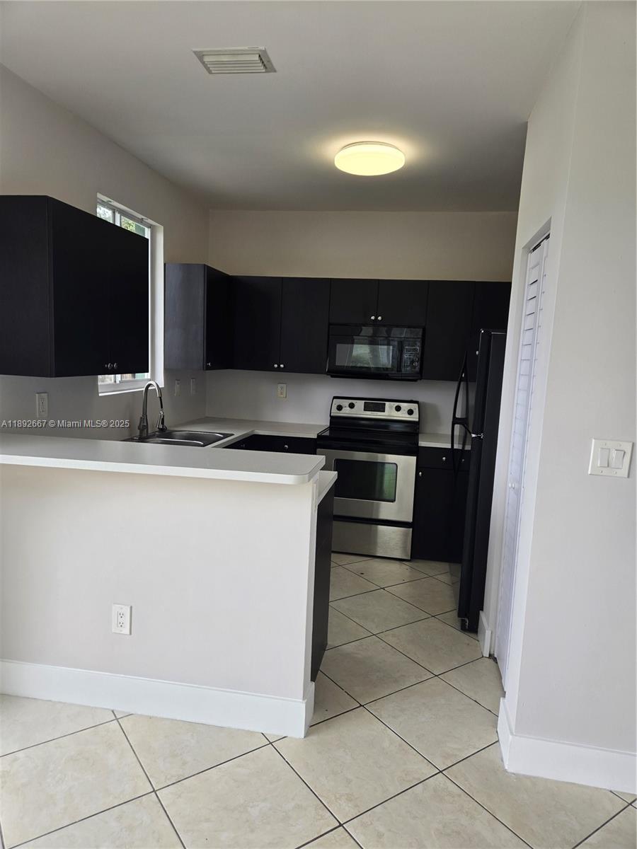 SHOMA TOWNHOMES AT KEYSCO - Residential