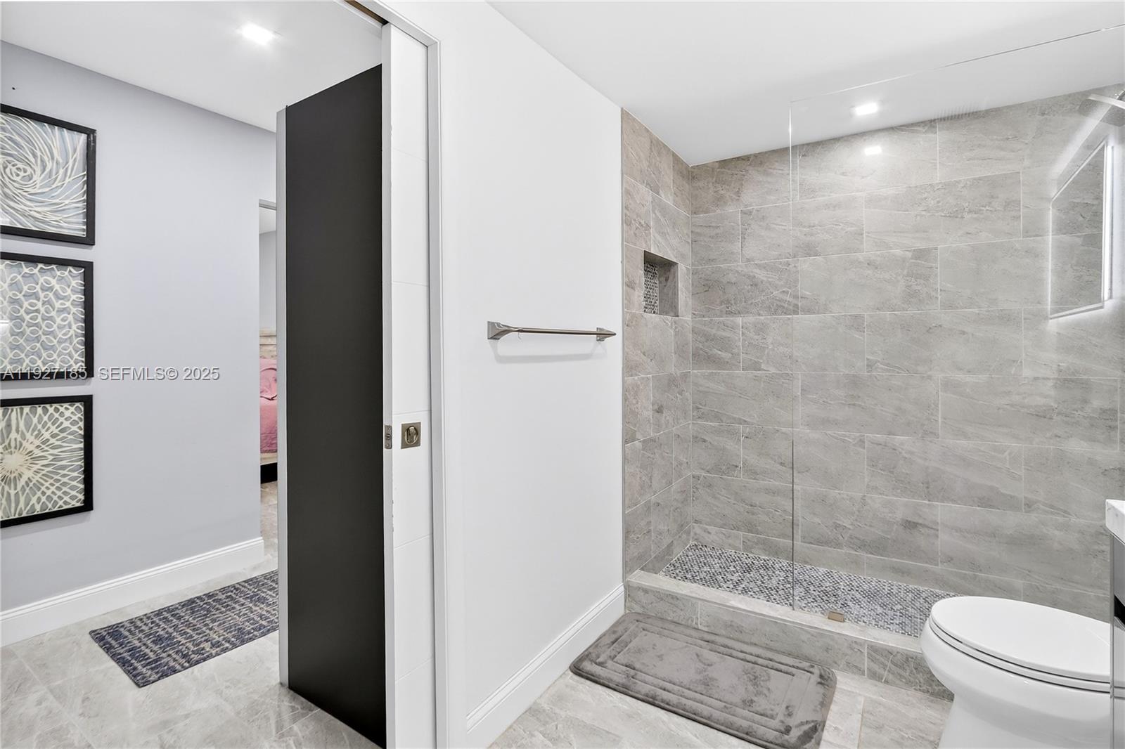 FOURTH GULFSTREAM GARDEN A - Residential