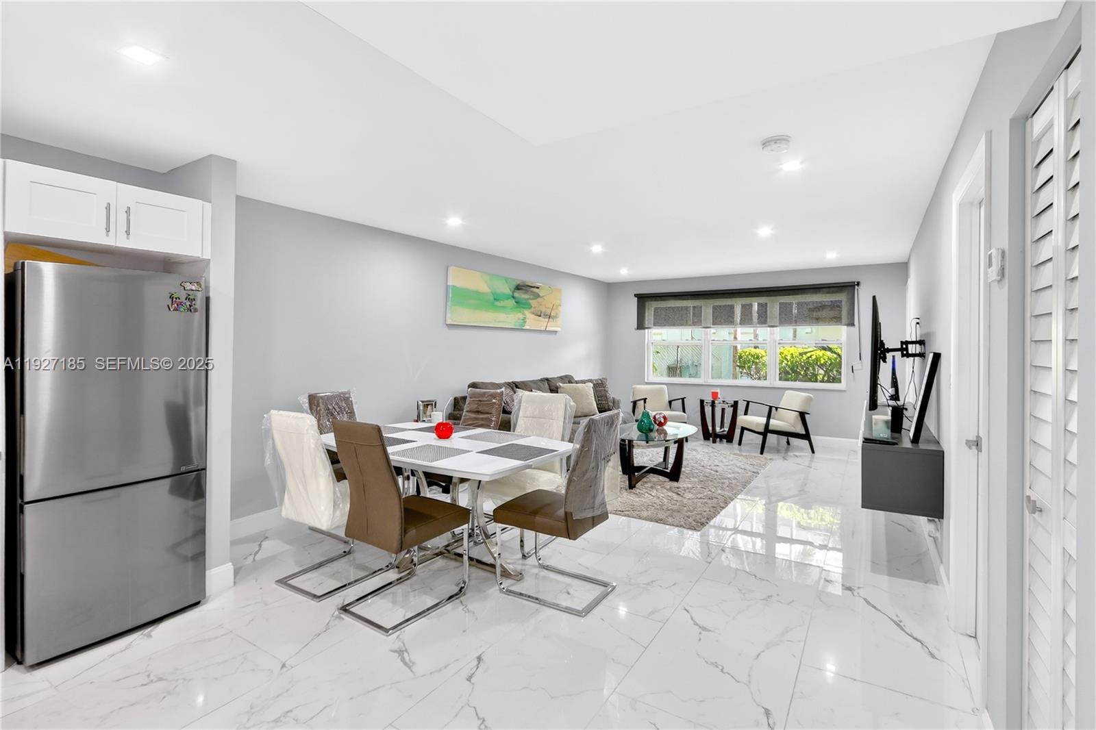 View photos, virtual tours, details... 410 SE 2nd St 111