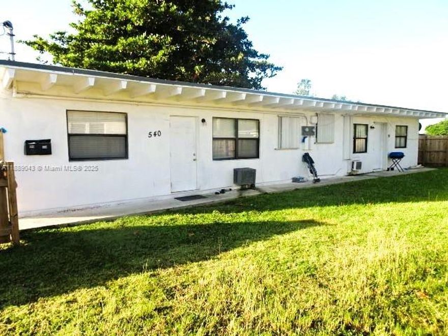 Freshly updated unit with one bed, one bath, centrally located in SW Homestead close to downtown, Krome Ave, and US1. With easy access to public transportation. Fenced with one (1) parking space. Showing by appointment only. The tenant is responsible for utilities.