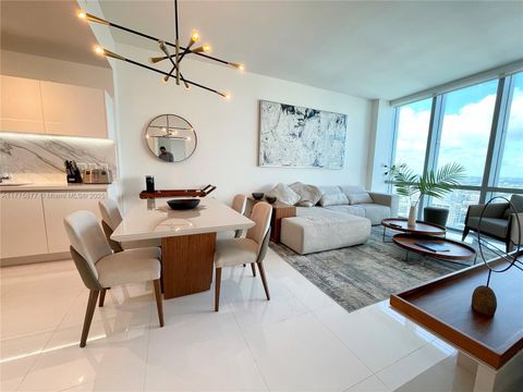 851 NE 1st Ave 3606 Miami FL 33132