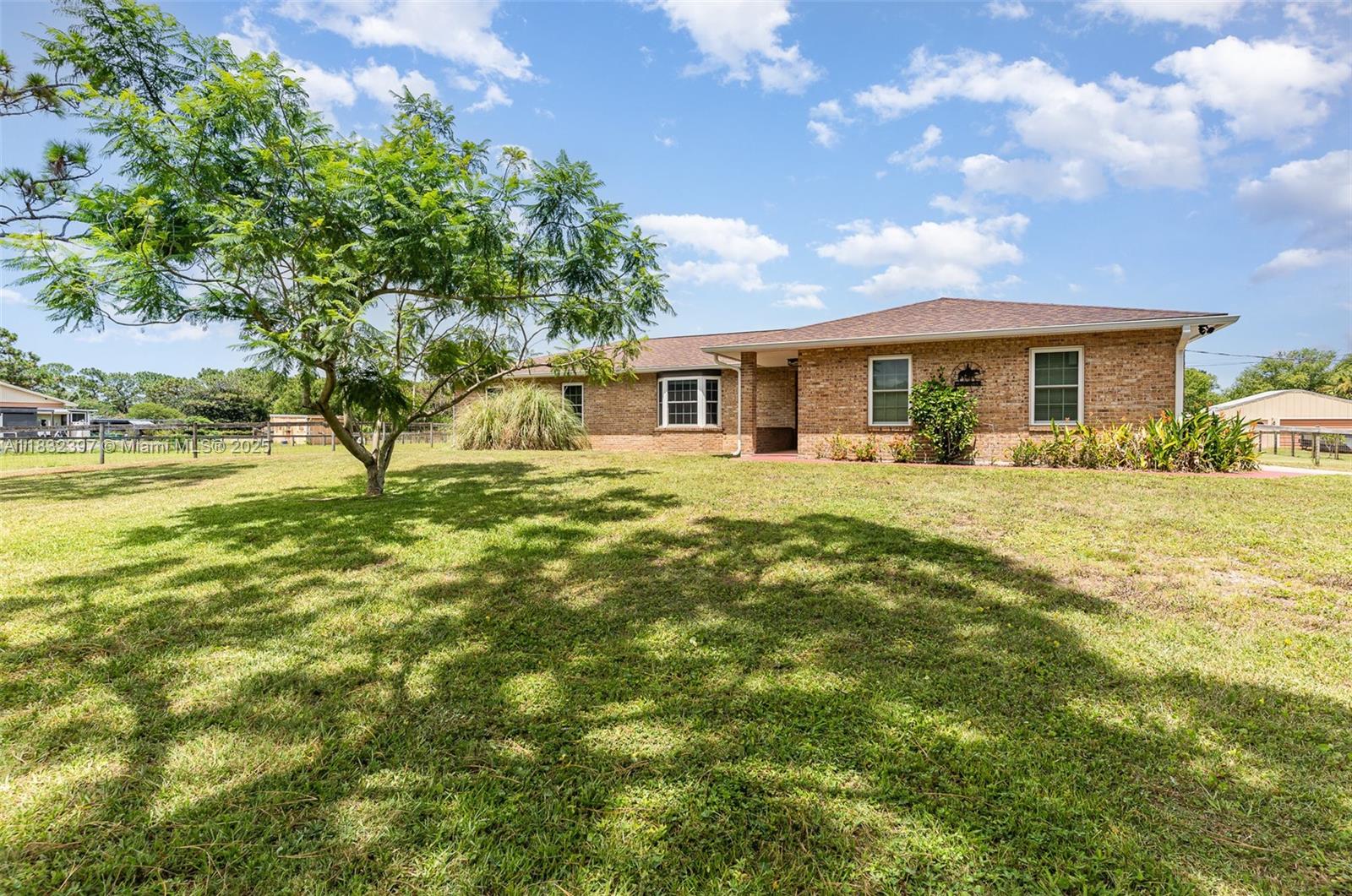 2175 Lacourt Ln