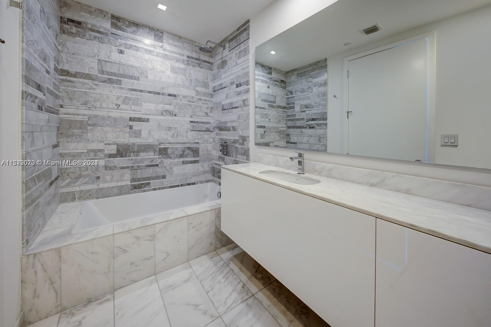 OCEANA BAL HARBOUR CONDO - Residential