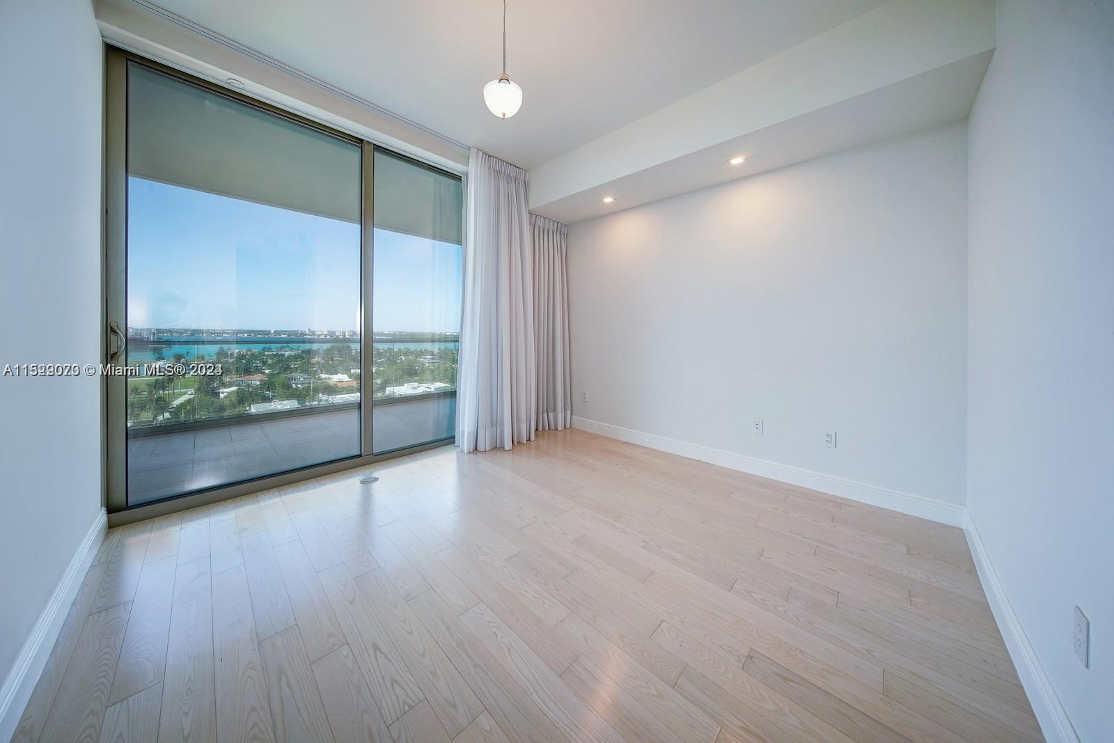 OCEANA BAL HARBOUR CONDO - Residential