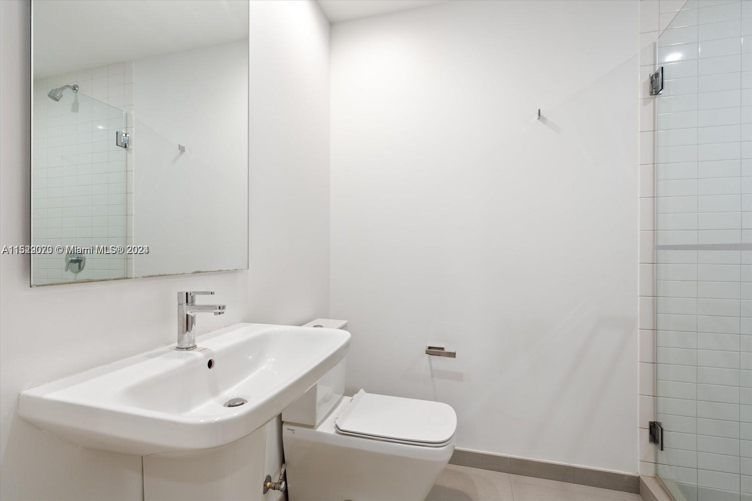 OCEANA BAL HARBOUR CONDO - Residential