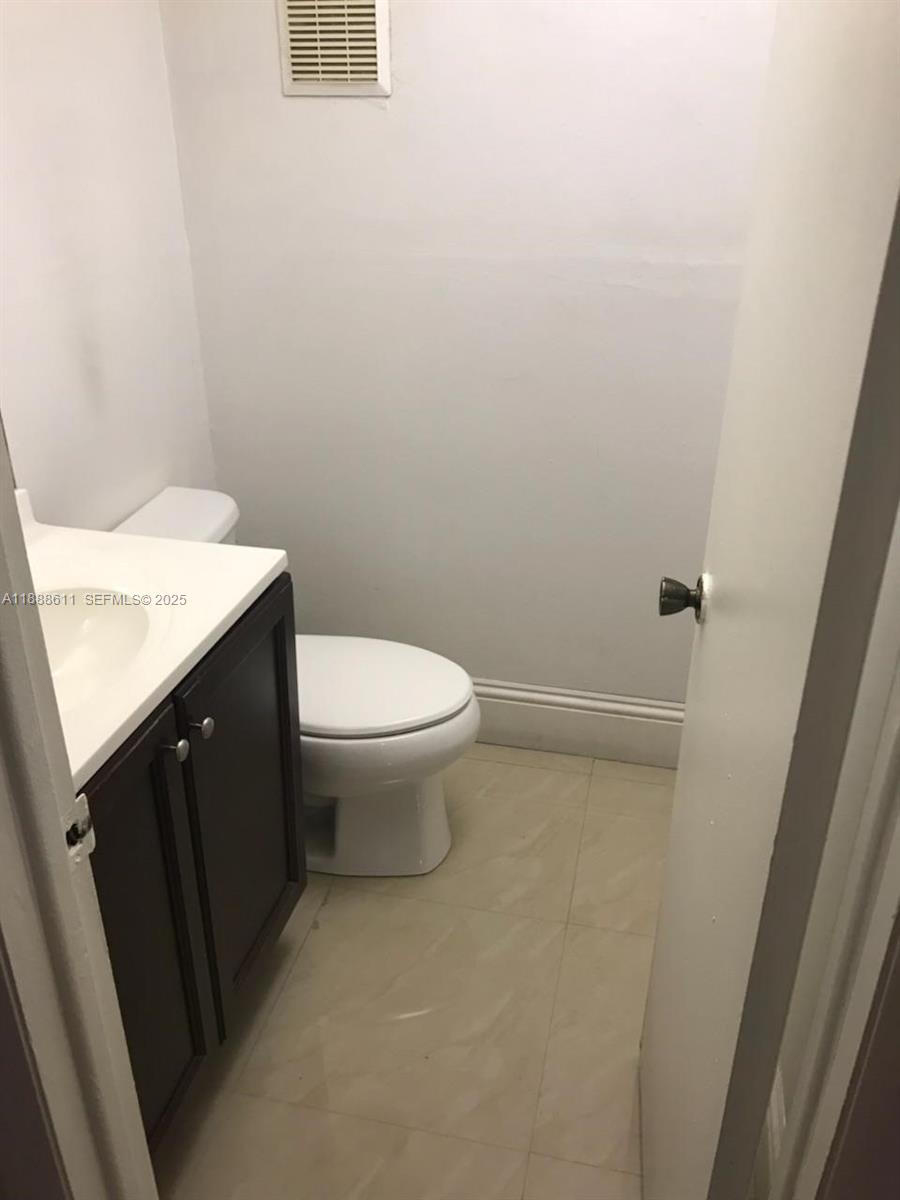 THE BEACH CLUB AT FONTAIN - Residential