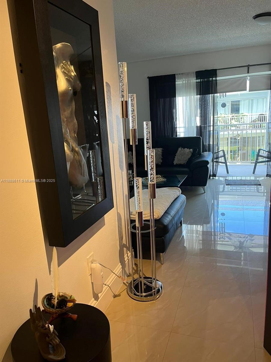 THE BEACH CLUB AT FONTAIN - Residential