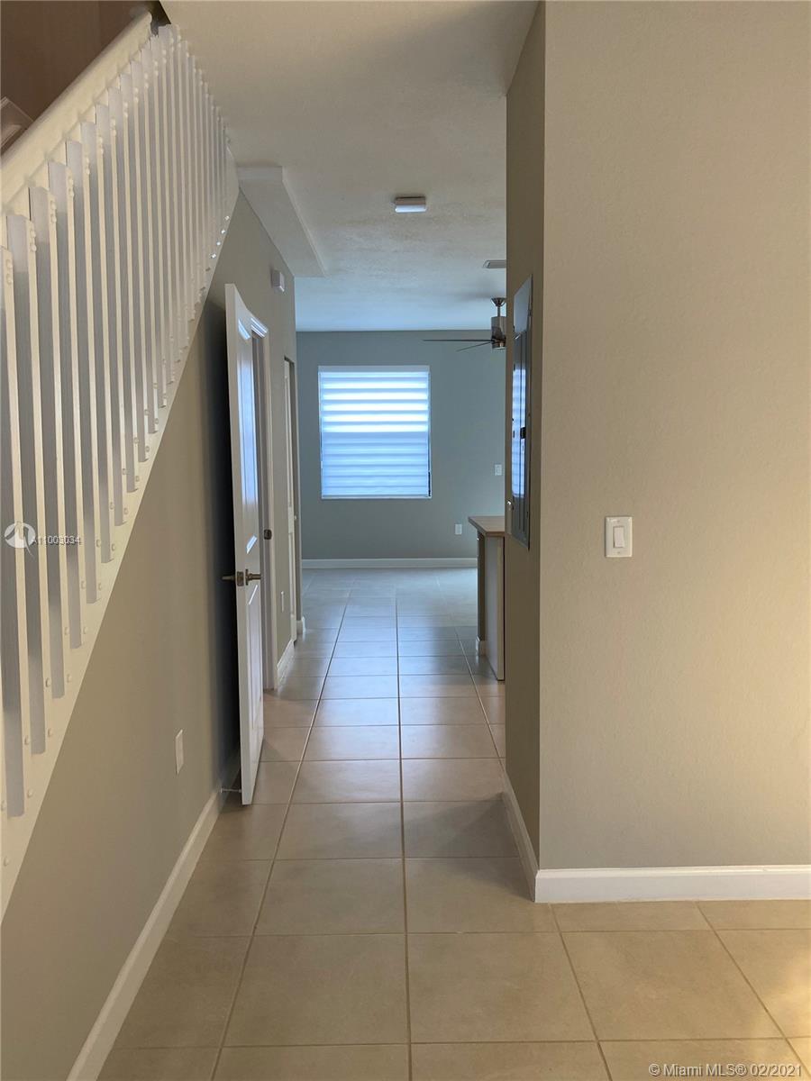 VIA VENTURA NEIGHBORHOOD - Residential
