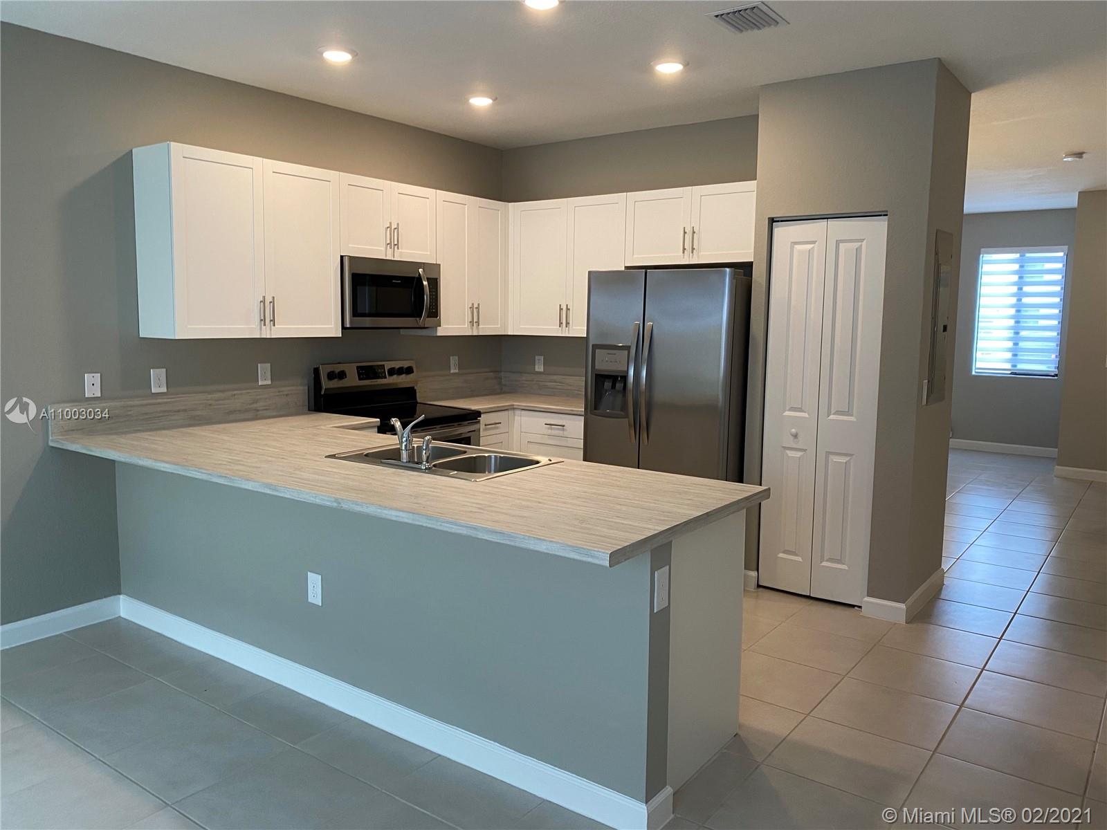 VIA VENTURA NEIGHBORHOOD - Residential