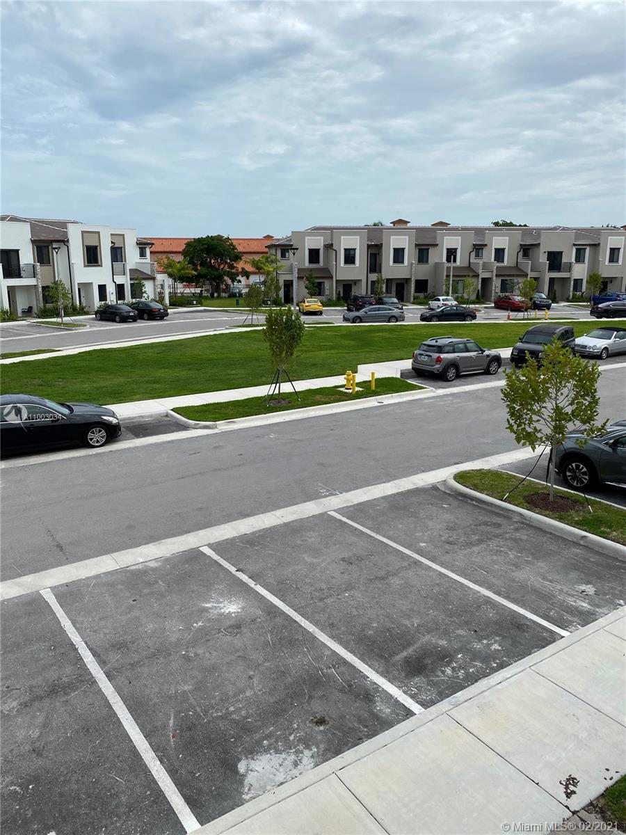 VIA VENTURA NEIGHBORHOOD - Residential
