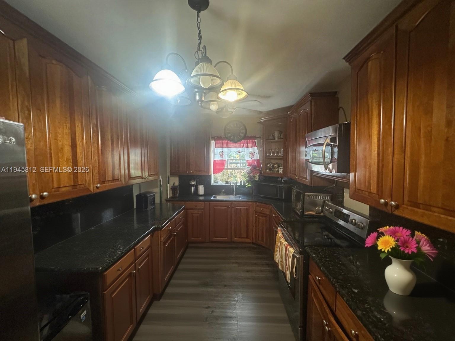 PINEWOOD PARK PL AMD 2ND - Residential