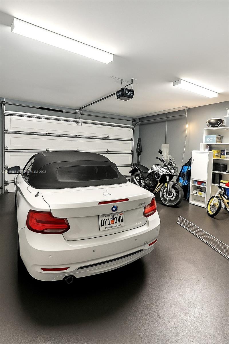 DORAL PALMS SOUTH - Residential Lease